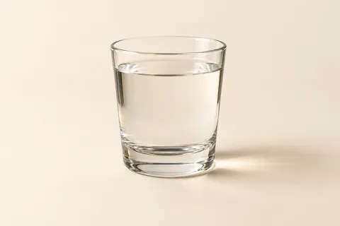 Вода без газа